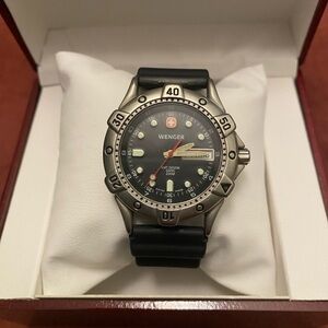 Wenger Swiss Black 200m